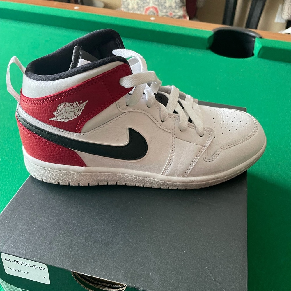 Jordan 1 Mid Tops